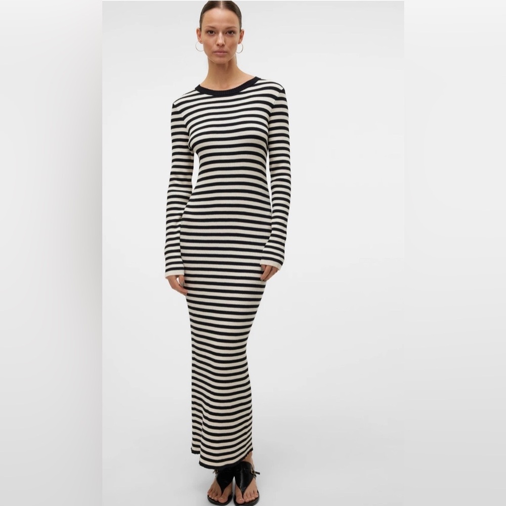 NWT Aware by Vero Moda Size Medium Long Sleeve Ankle Knit Dress ($68 Retail)